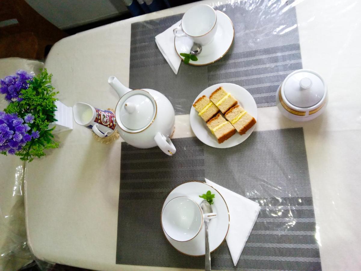 Lavendra Guset House Hotel Nallathanniya Bagian luar foto