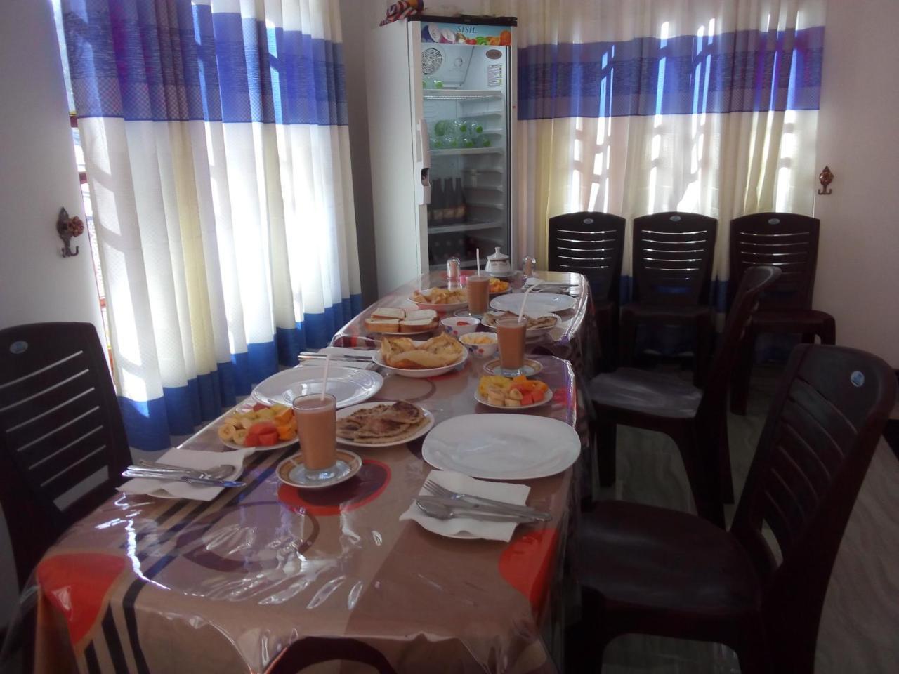 Lavendra Guset House Hotel Nallathanniya Bagian luar foto