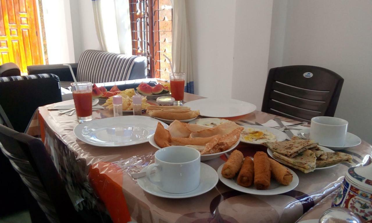 Lavendra Guset House Hotel Nallathanniya Bagian luar foto